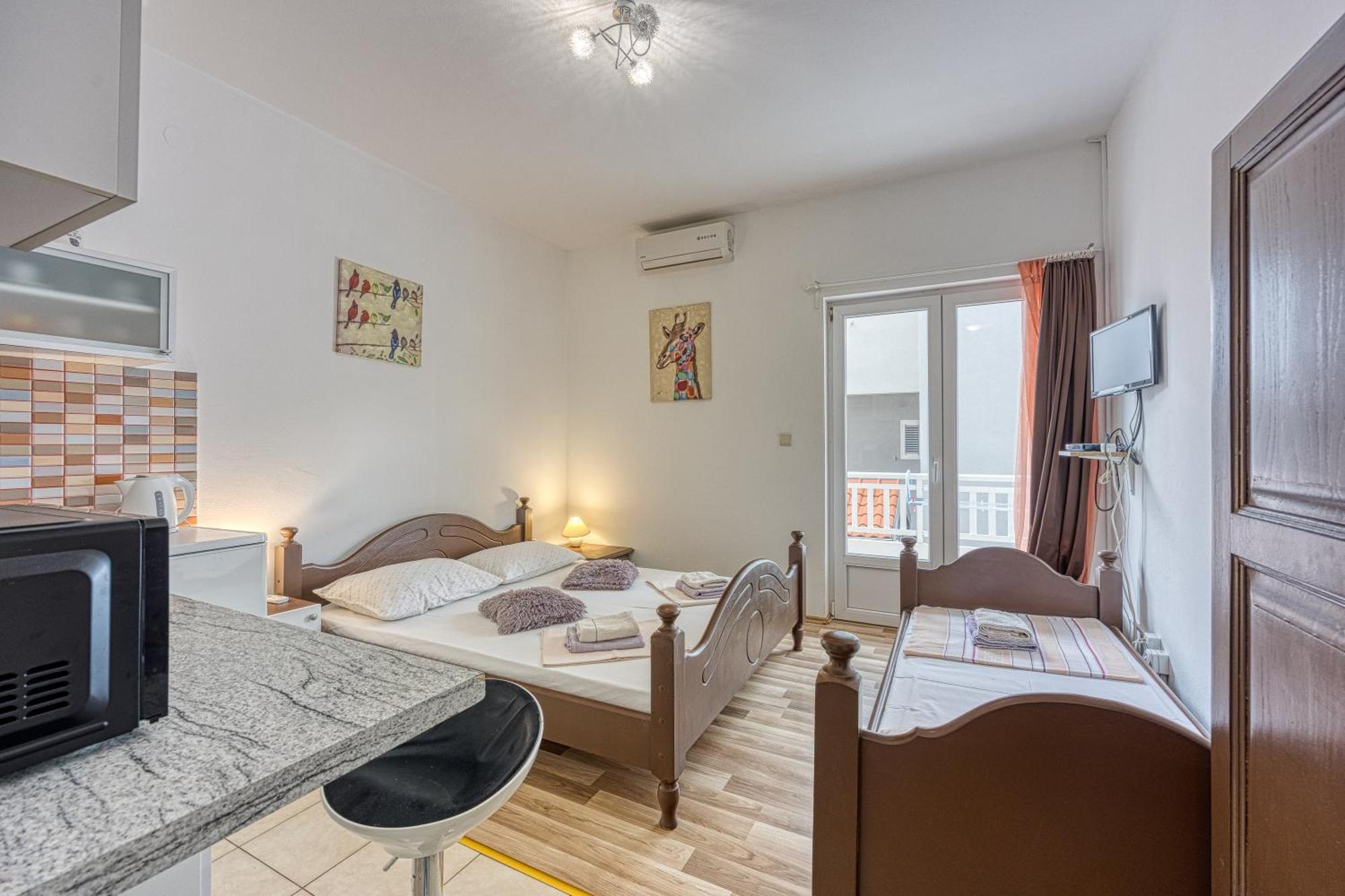 מאקרסקה Studio Apartmani Ivanda מראה חיצוני תמונה