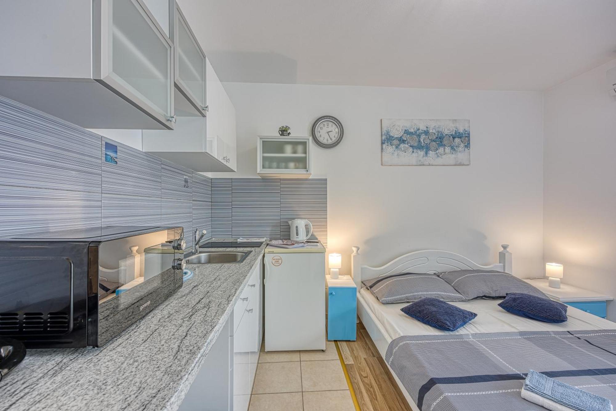 מאקרסקה Studio Apartmani Ivanda מראה חיצוני תמונה