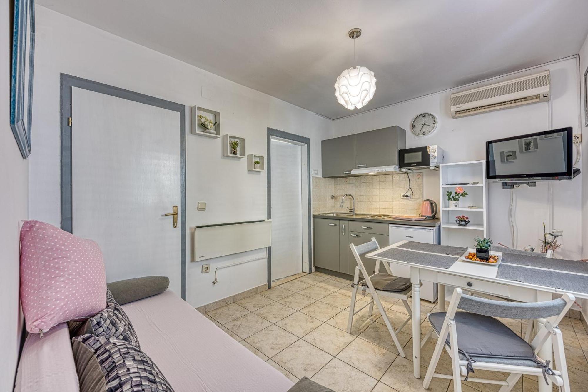 מאקרסקה Studio Apartmani Ivanda מראה חיצוני תמונה