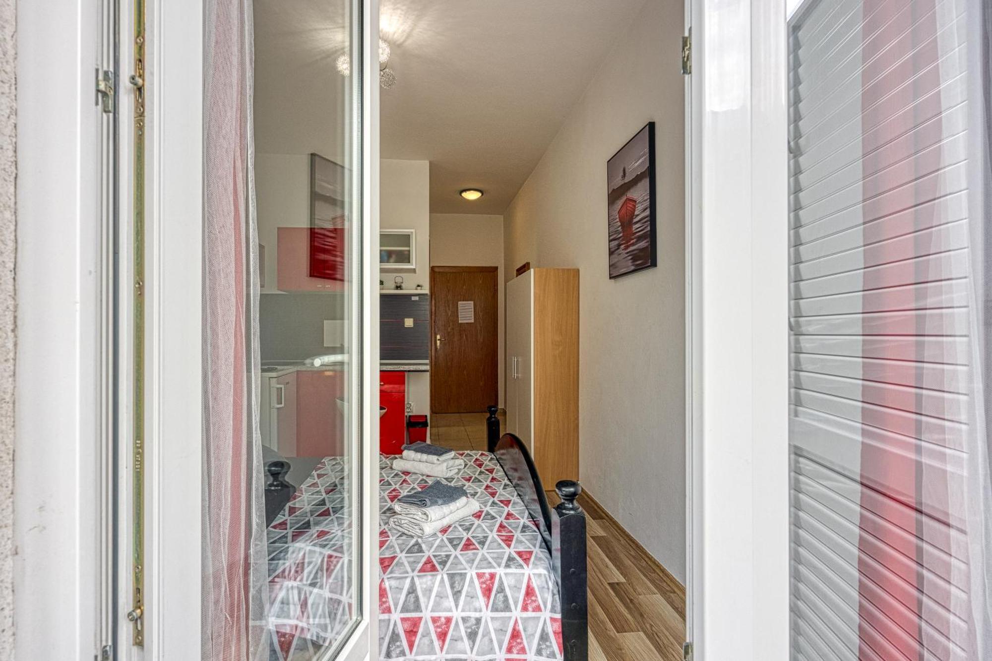 מאקרסקה Studio Apartmani Ivanda מראה חיצוני תמונה