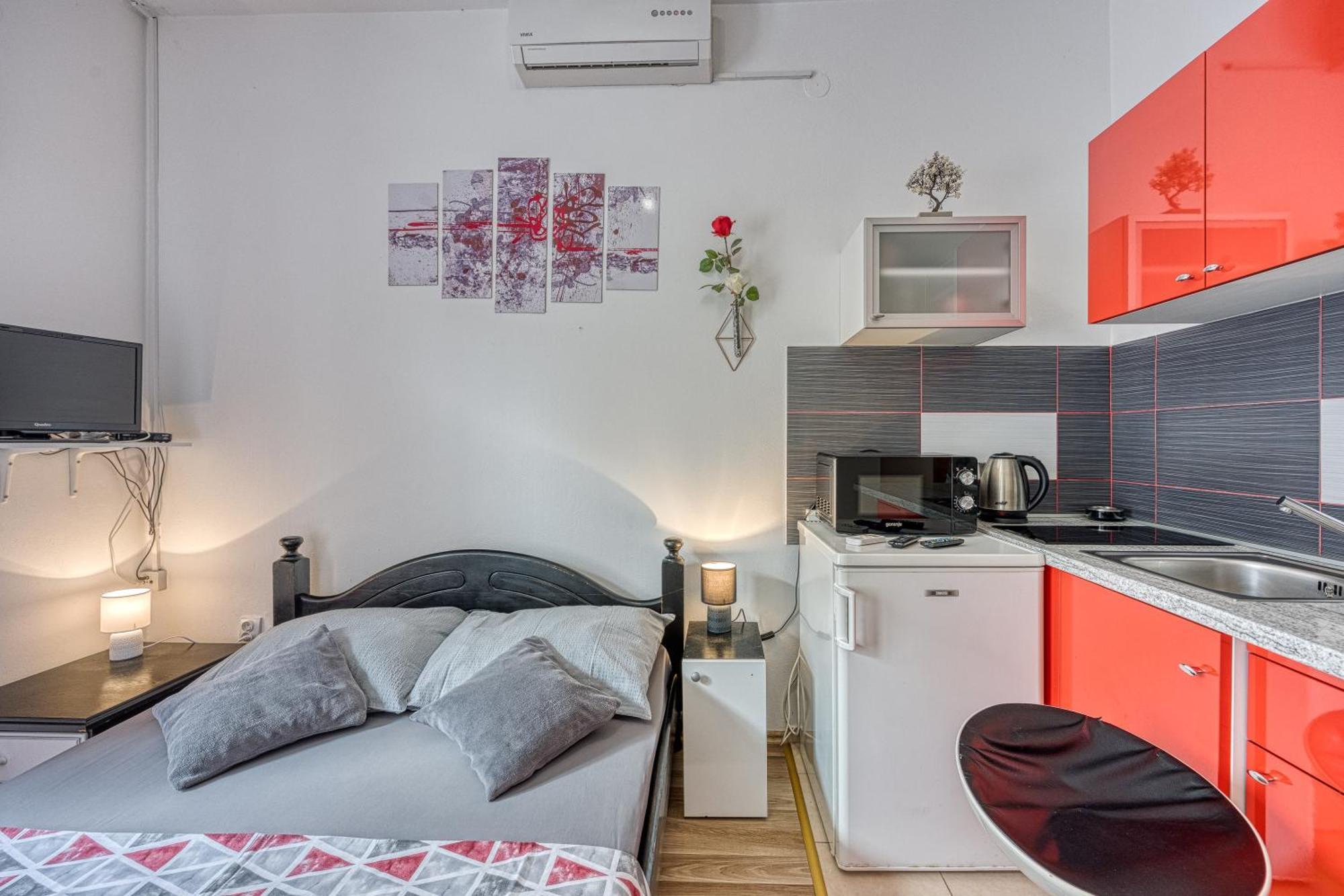 מאקרסקה Studio Apartmani Ivanda מראה חיצוני תמונה