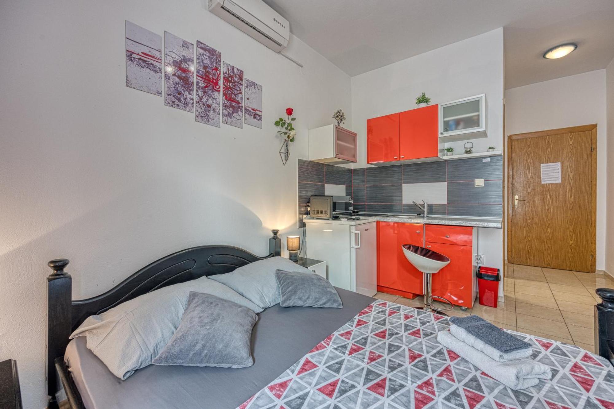 מאקרסקה Studio Apartmani Ivanda מראה חיצוני תמונה