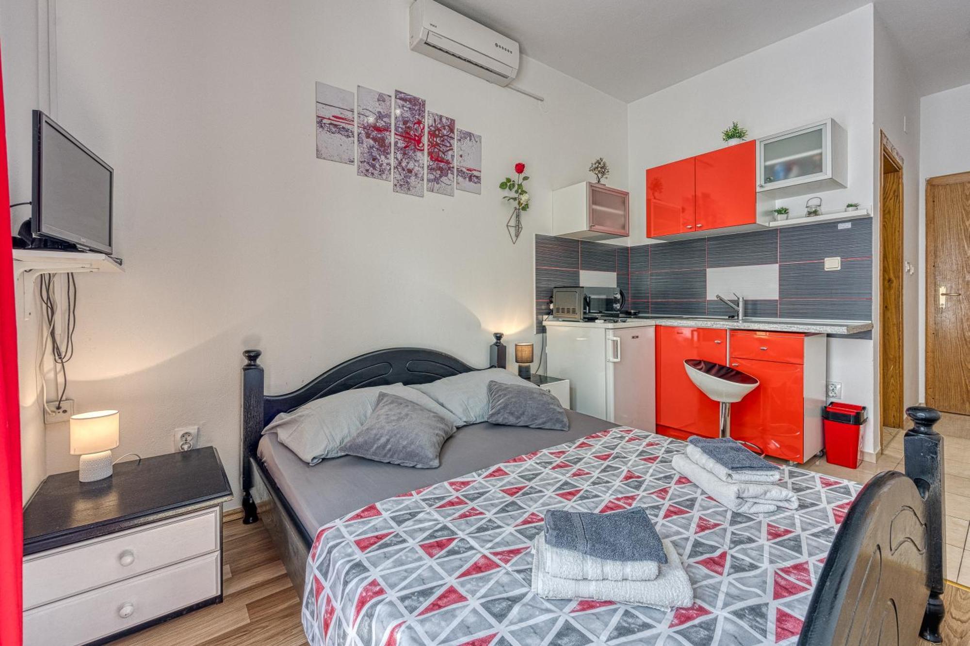 מאקרסקה Studio Apartmani Ivanda מראה חיצוני תמונה