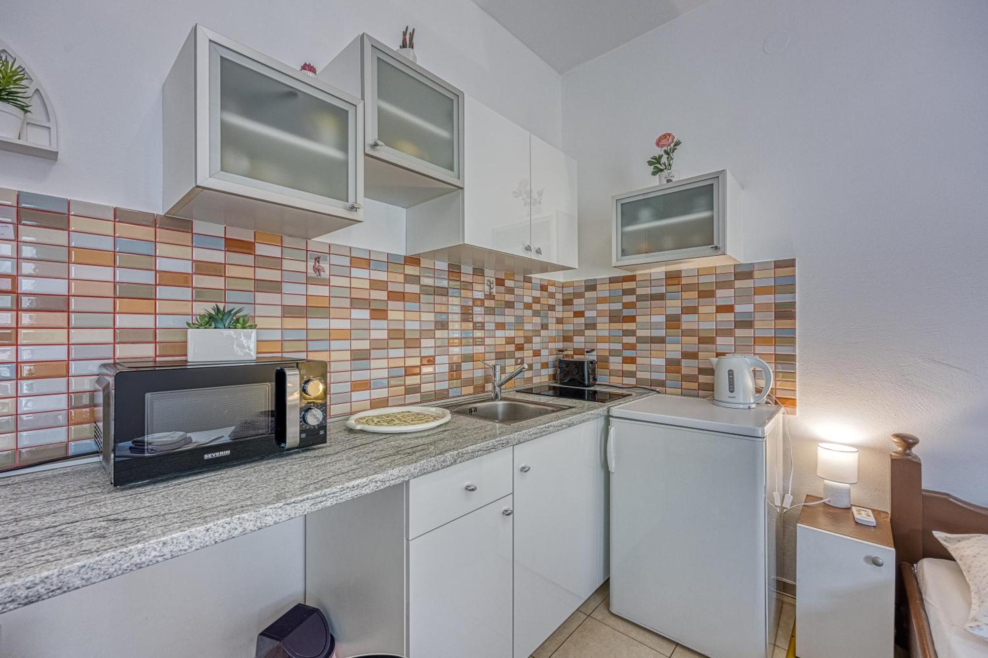 מאקרסקה Studio Apartmani Ivanda מראה חיצוני תמונה