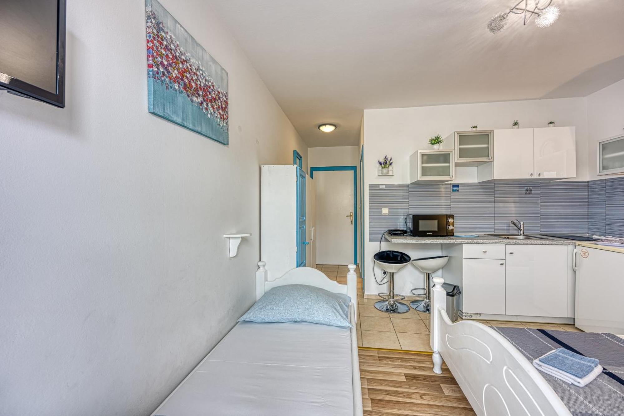 מאקרסקה Studio Apartmani Ivanda מראה חיצוני תמונה