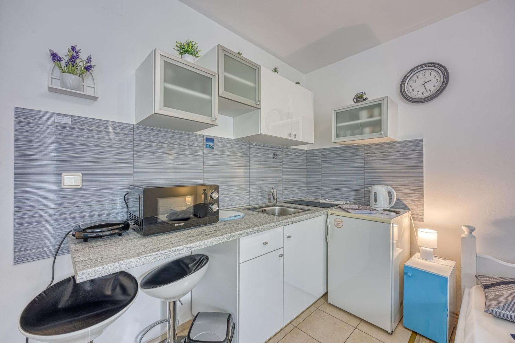 מאקרסקה Studio Apartmani Ivanda מראה חיצוני תמונה